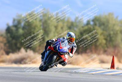 media/Jan-08-2022-SoCal Trackdays (Sat) [[1ec2777125]]/Turn 7 (1035am)/